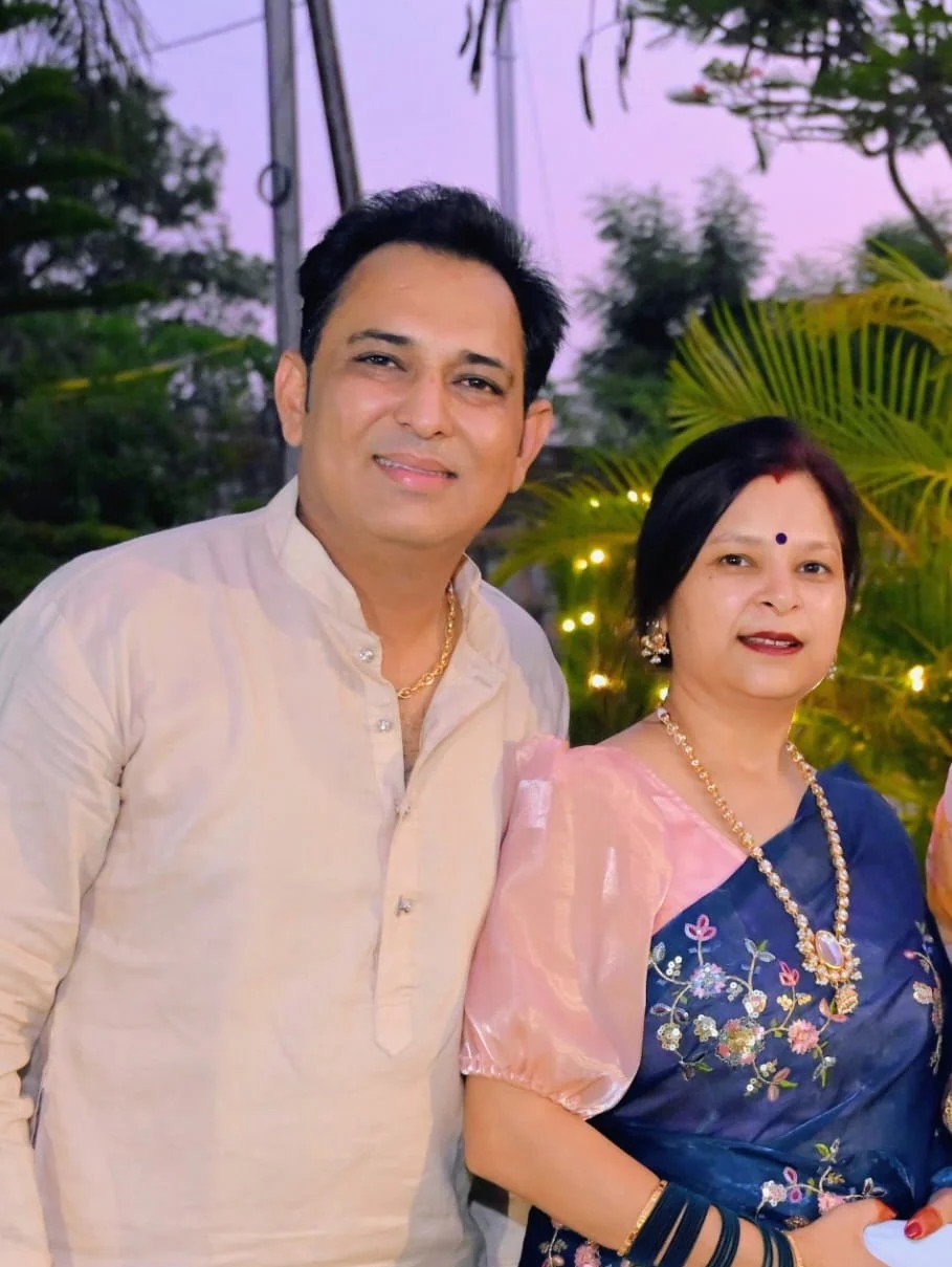 Mr. & Mrs. Aashish Tiwari 